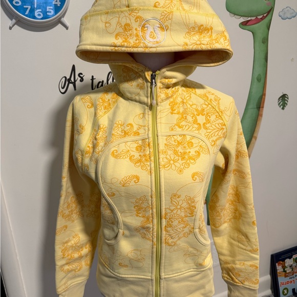 lululemon athletica Sweaters - lululemon athletica Yellow Patterned Women's Sweater
